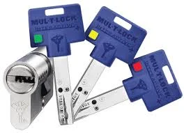 Cilindro Mul-T-Lock com chaves de serviço de diferentes cores